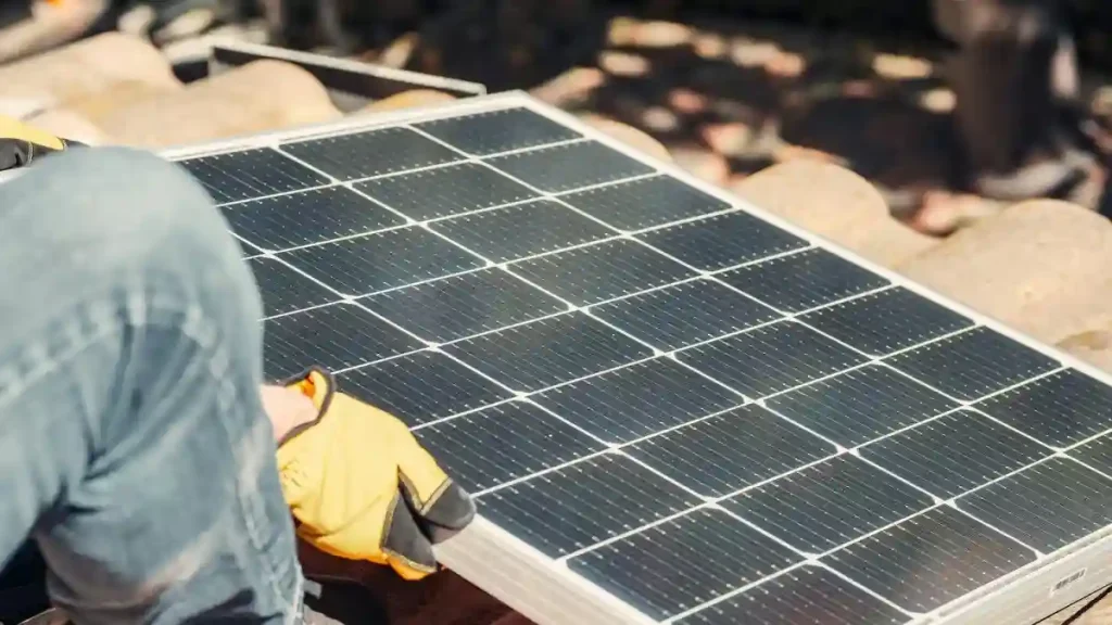 Sistema solar conectado melhora integração e reduz custos de operação