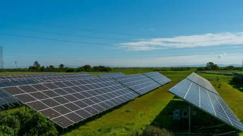 Painéis solares residenciais impulsionam o mercado de energia sustentável