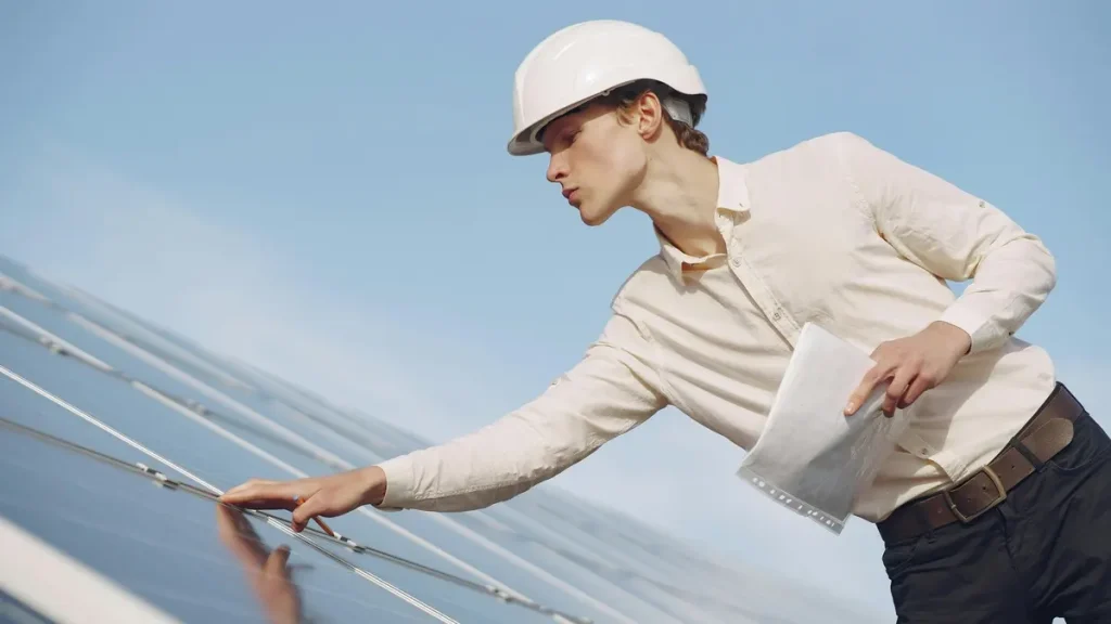 Painel solar residencial reduz conta de luz e valoriza imóveis