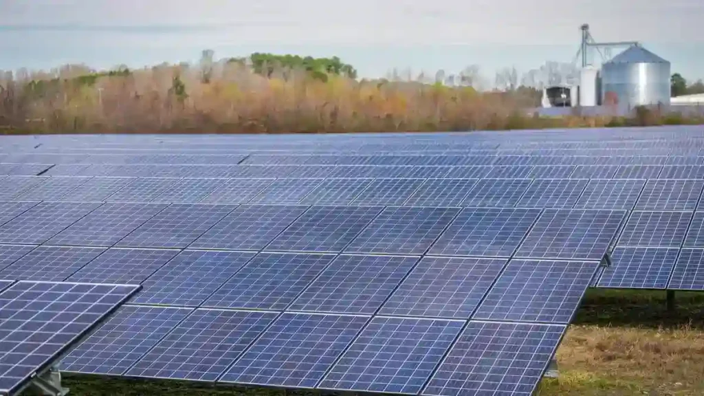 Painéis solares residenciais impulsionam o mercado de energia sustentável