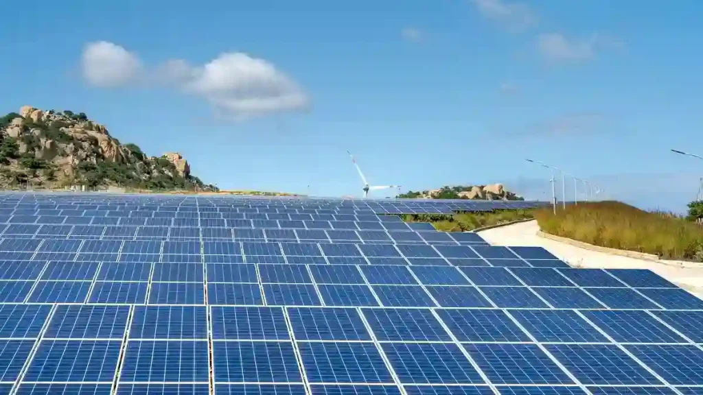 Energia solar comercial estimula competitividade e crescimento econômico